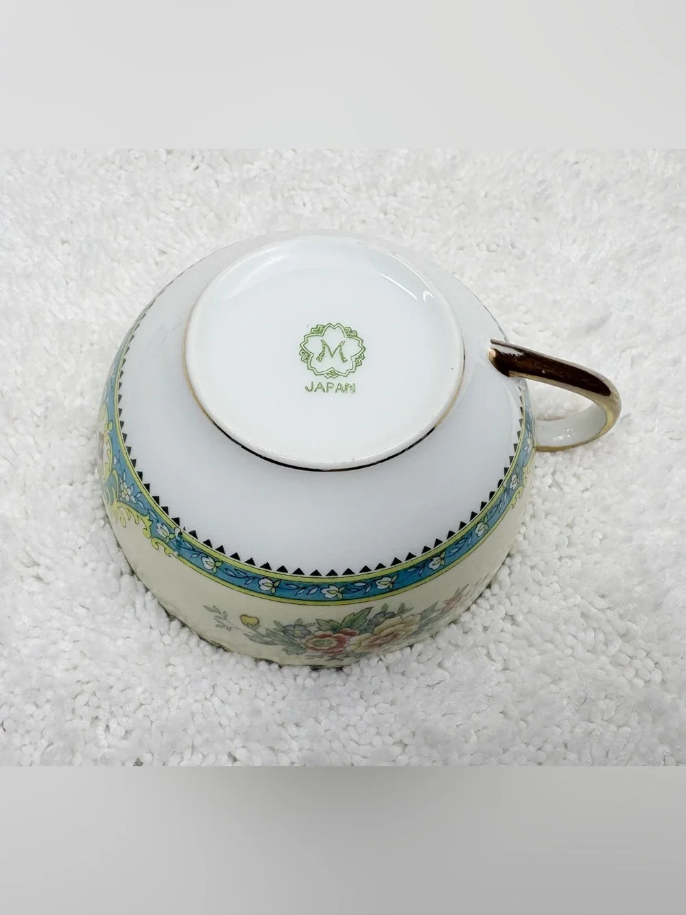 Antique Noritake M China from 1918, Features a Hand-Painted Floral Design.